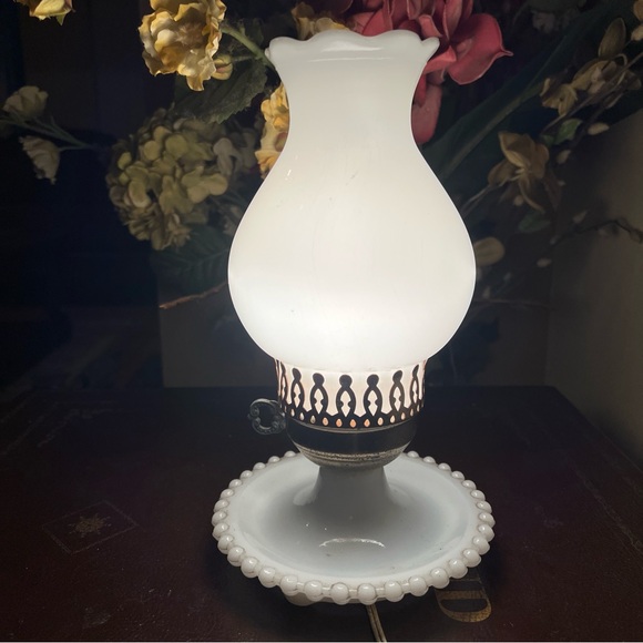 Vintage Milk Glass Lamps Yellow Roses Handpainted Ruffled Hobnail - Picture 5 of 11